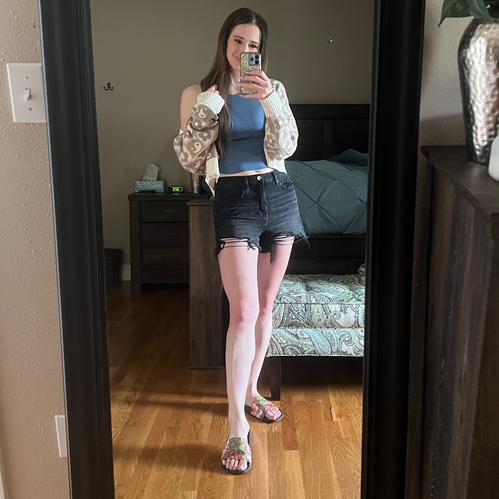 Meet your Posher, Ashley